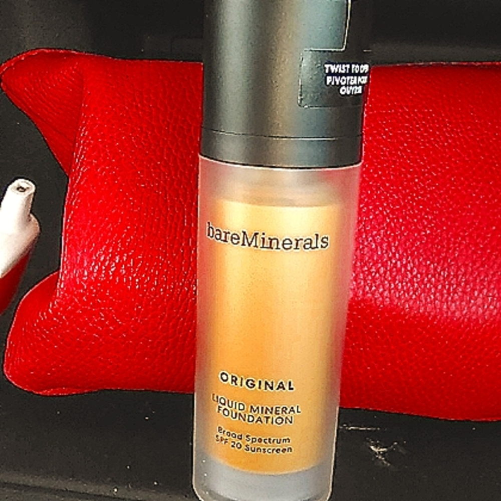 3/$30 NWT bareMinerals original liquid mineral foundation-shade golden tan SPF20